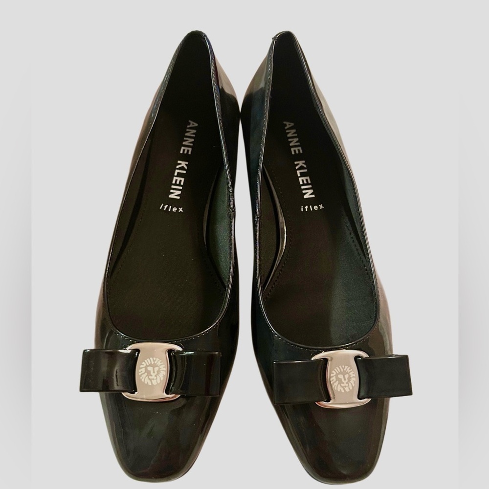 Anne Klein Glossy Black Heels with Silver Accent - Picture 10 of 12